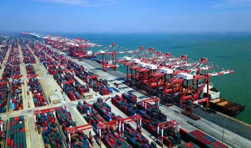 2023年一季度海运运价一连低位彷徨，，二季度市场海运运价有望有所回暖